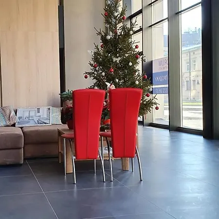 Апартаменти Forum 66