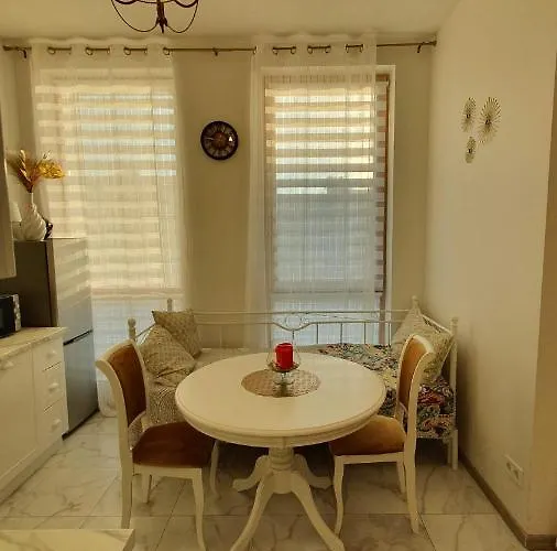 Forum 66 Apartament *